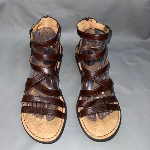 b.o.c. Born Concept Brown Gladiator Sandals Strappy Back Zip Flat Womens 9M
